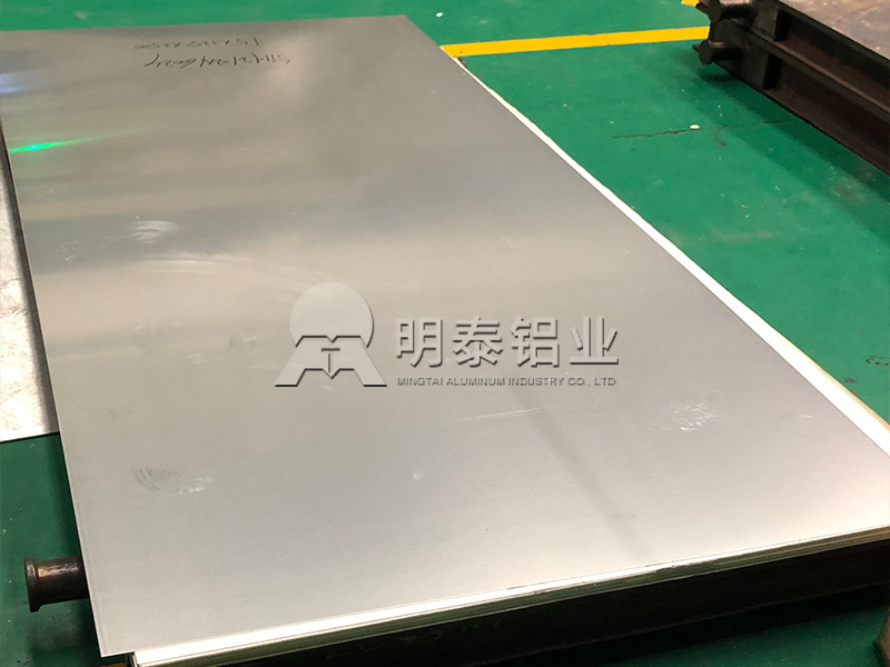 抖圈5052铝板厂家直销_5052铝板一吨多少钱